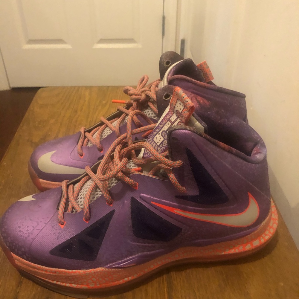 Lebron sneakers